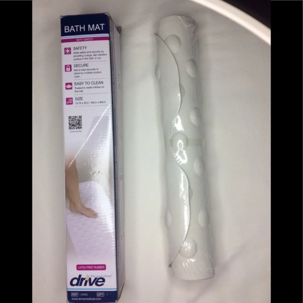 NWT Bath Tub Mat 15.75”x 35.5”